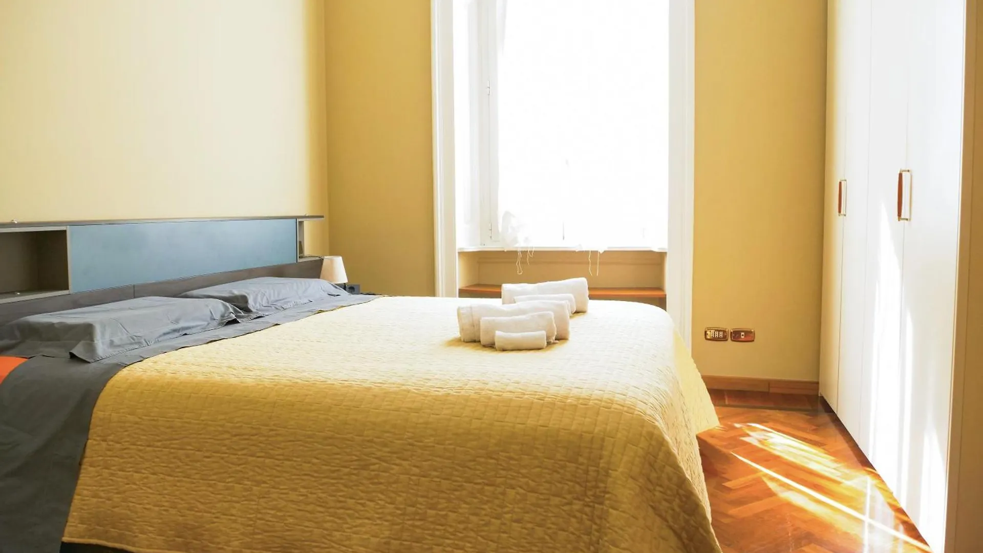 Wonderful Downtown Apartment-Hd Netflix, King-Size Bed, Two Minutes' Walk From Metro Milán 0*,  Italia