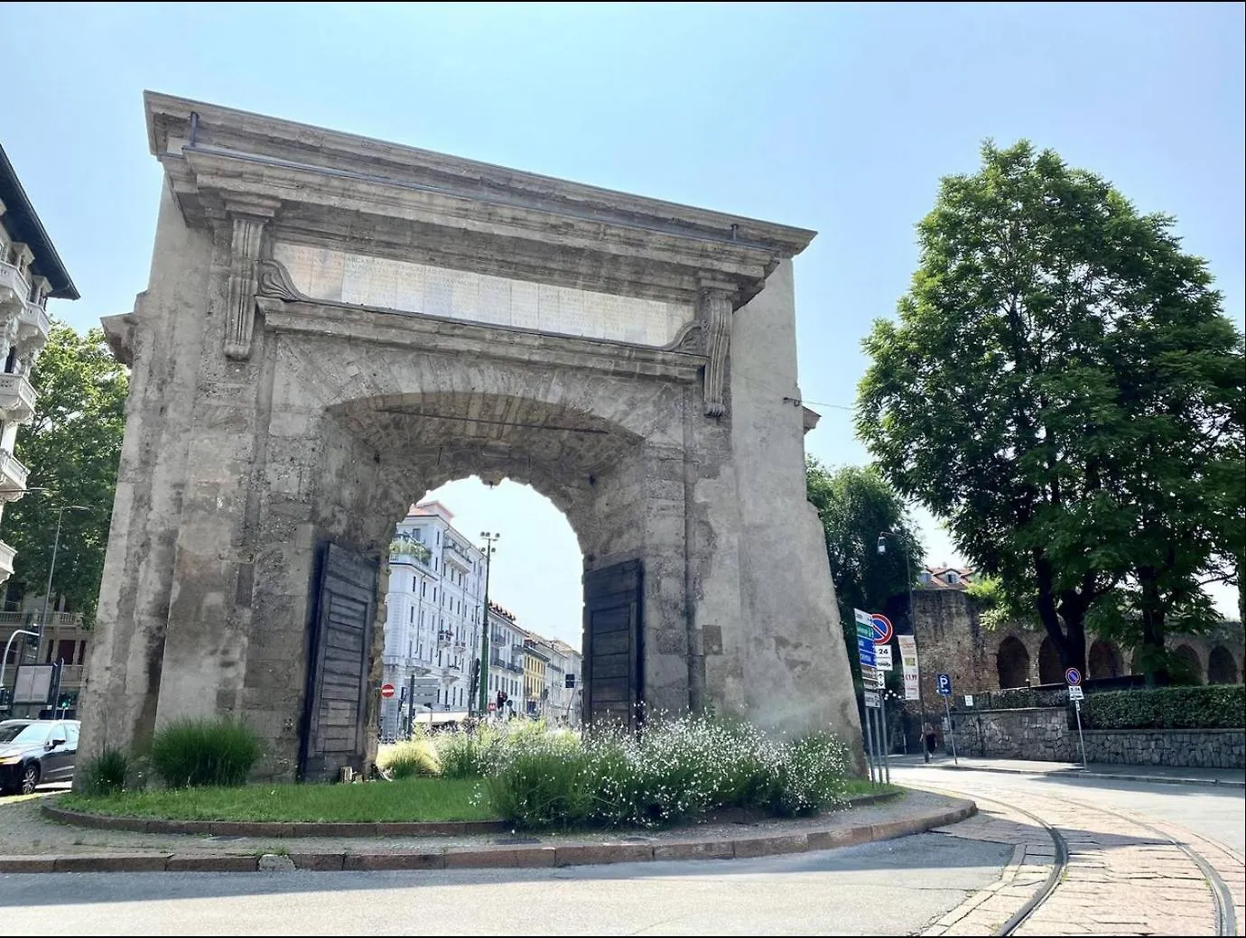 Wonderful Downtown Apartment-Hd Netflix, King-Size Bed, Two Minutes' Walk From Metro ميلان